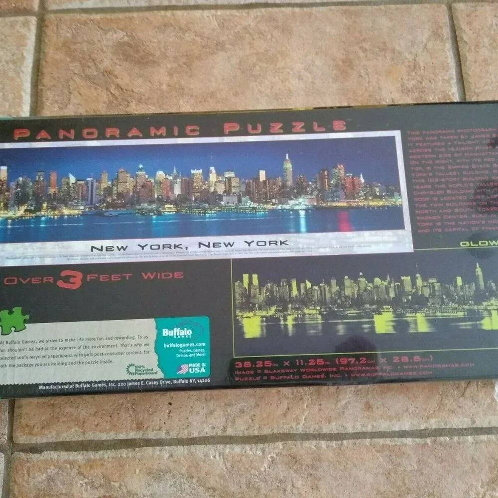 New York, New York Panoramic BUFFALO‎ Glow Puzzle